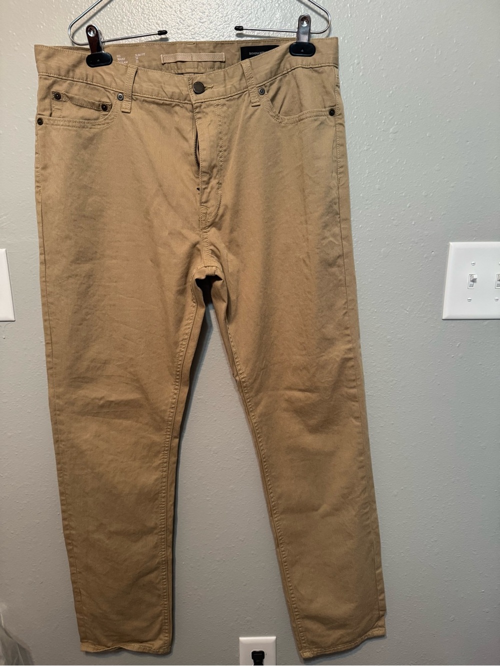 Men's Casual Khaki Pants - Classic Slim Fit